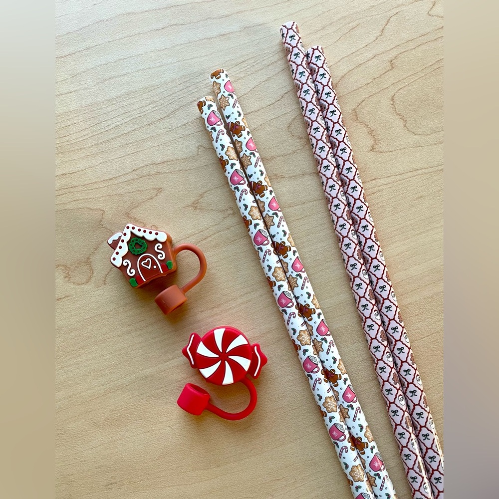 Holiday straws and toppers